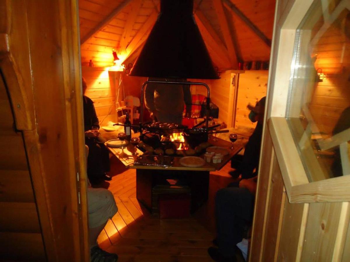 Tudor Lodge With Pool & Bbq Cabin Liskeard Exterior foto