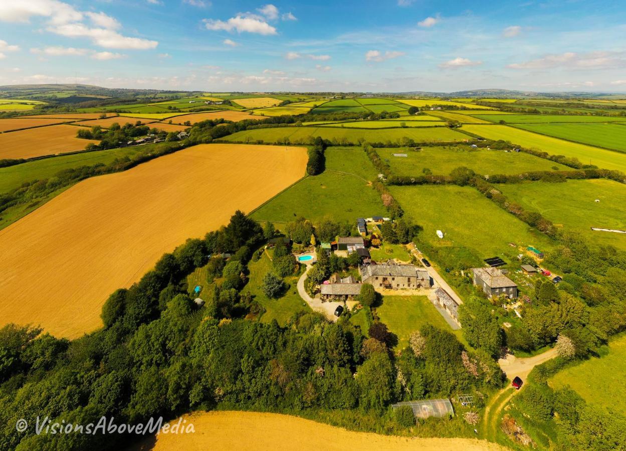 Tudor Lodge With Pool & Bbq Cabin Liskeard Exterior foto